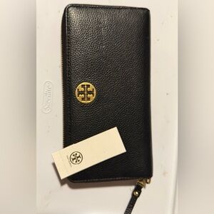 Tory Burch Black Leather Zip Wallet